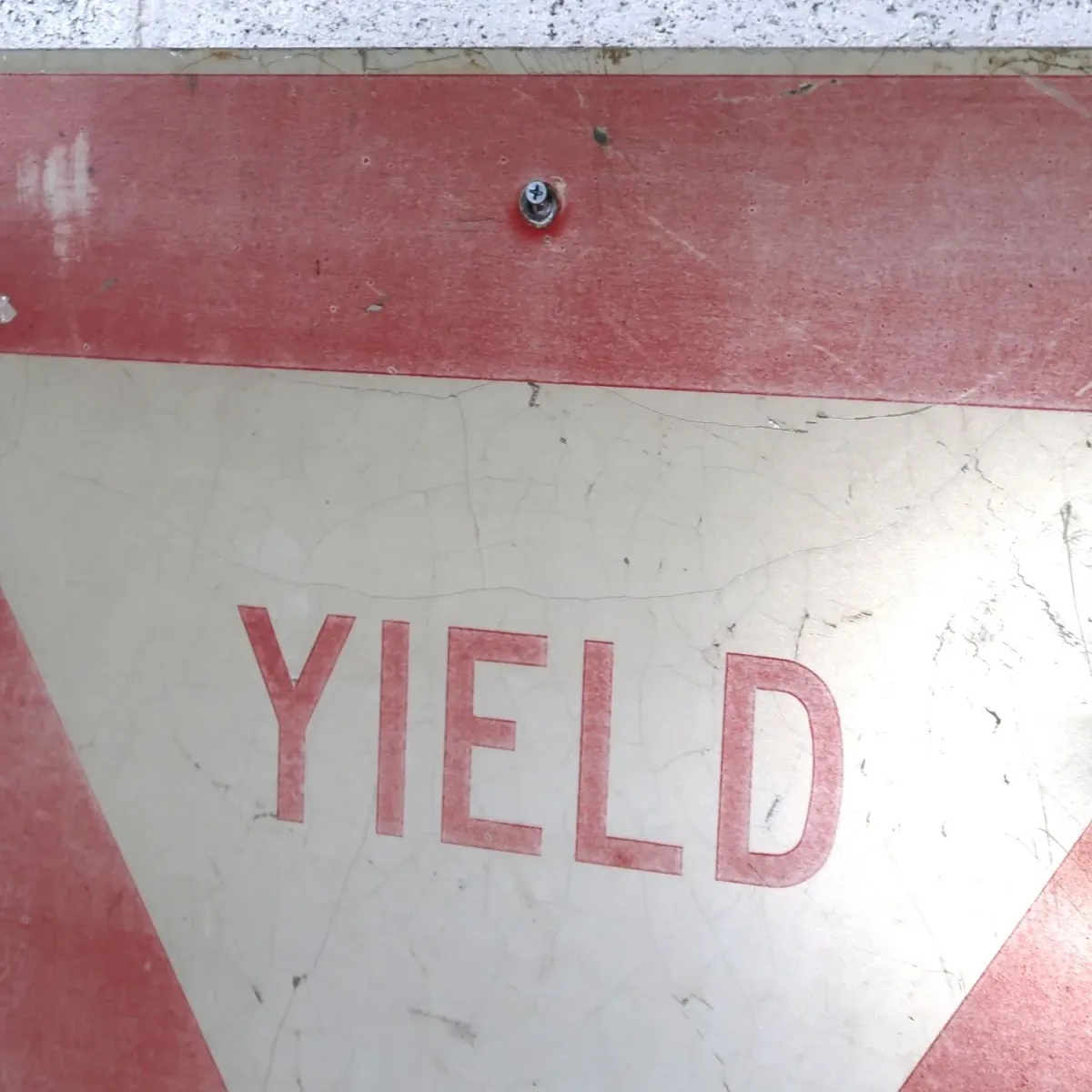 YIELD ビンテージ ロードサイン