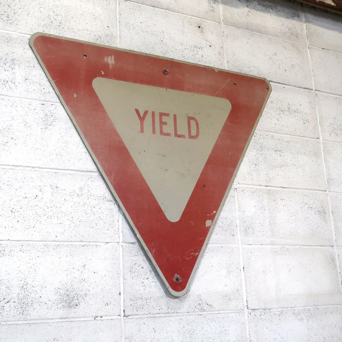 YIELD ビンテージ ロードサイン