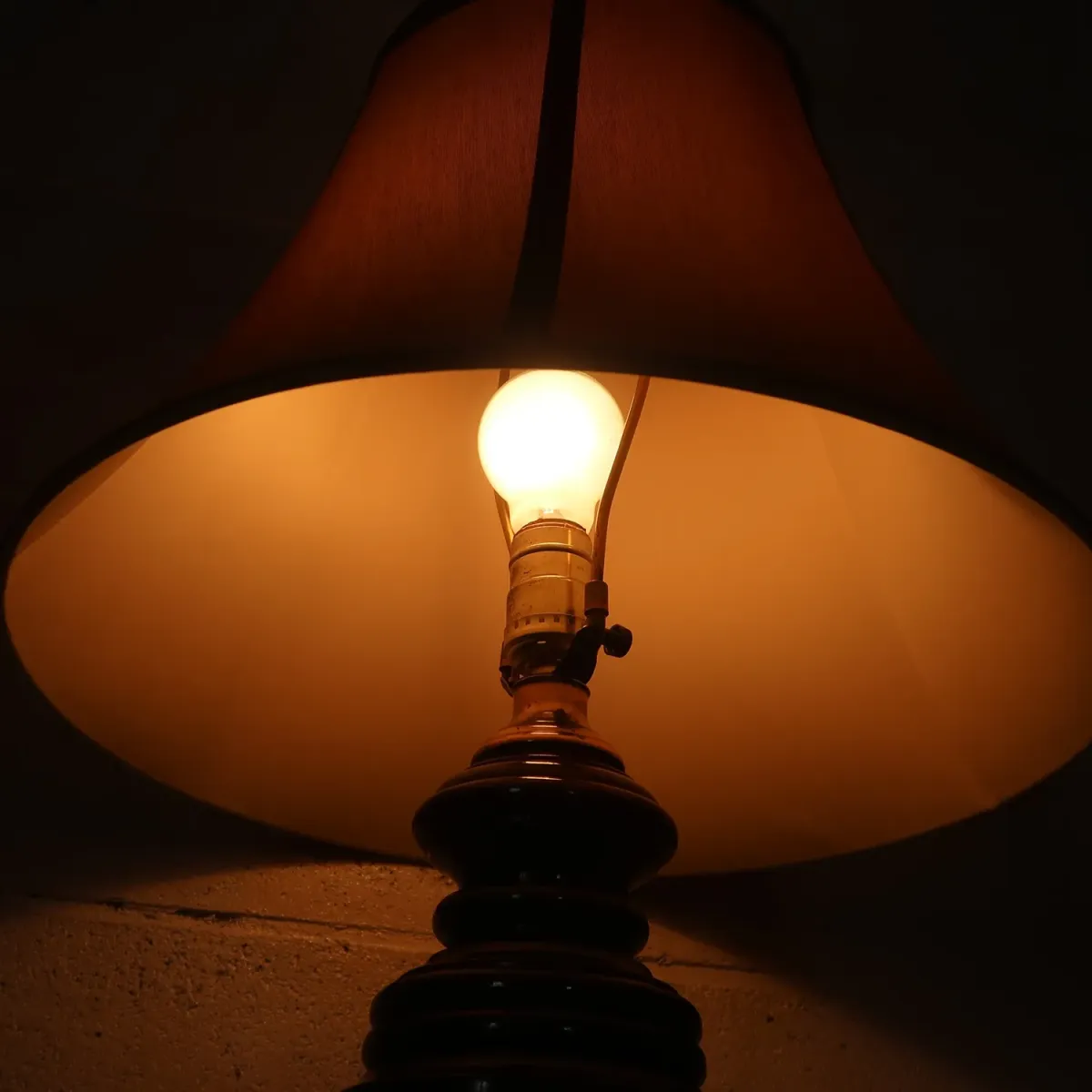 アンティーク モダンデザイン テーブルランプ