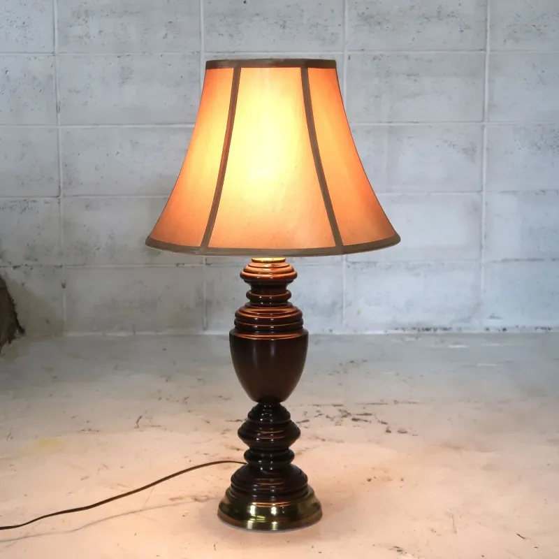 アンティーク モダンデザイン テーブルランプ