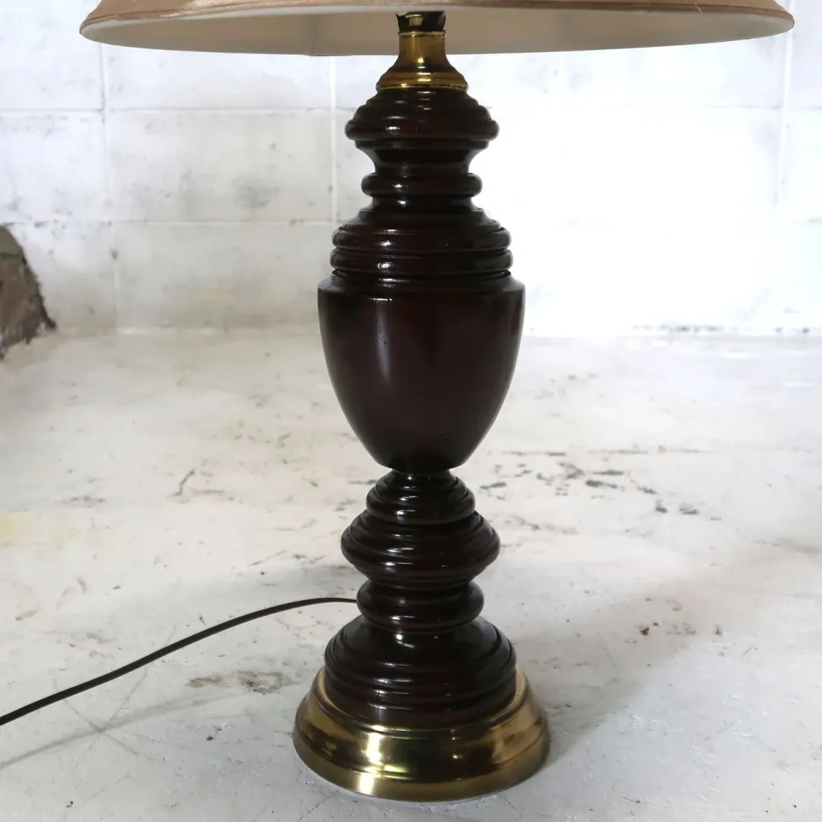 アンティーク モダンデザイン テーブルランプ