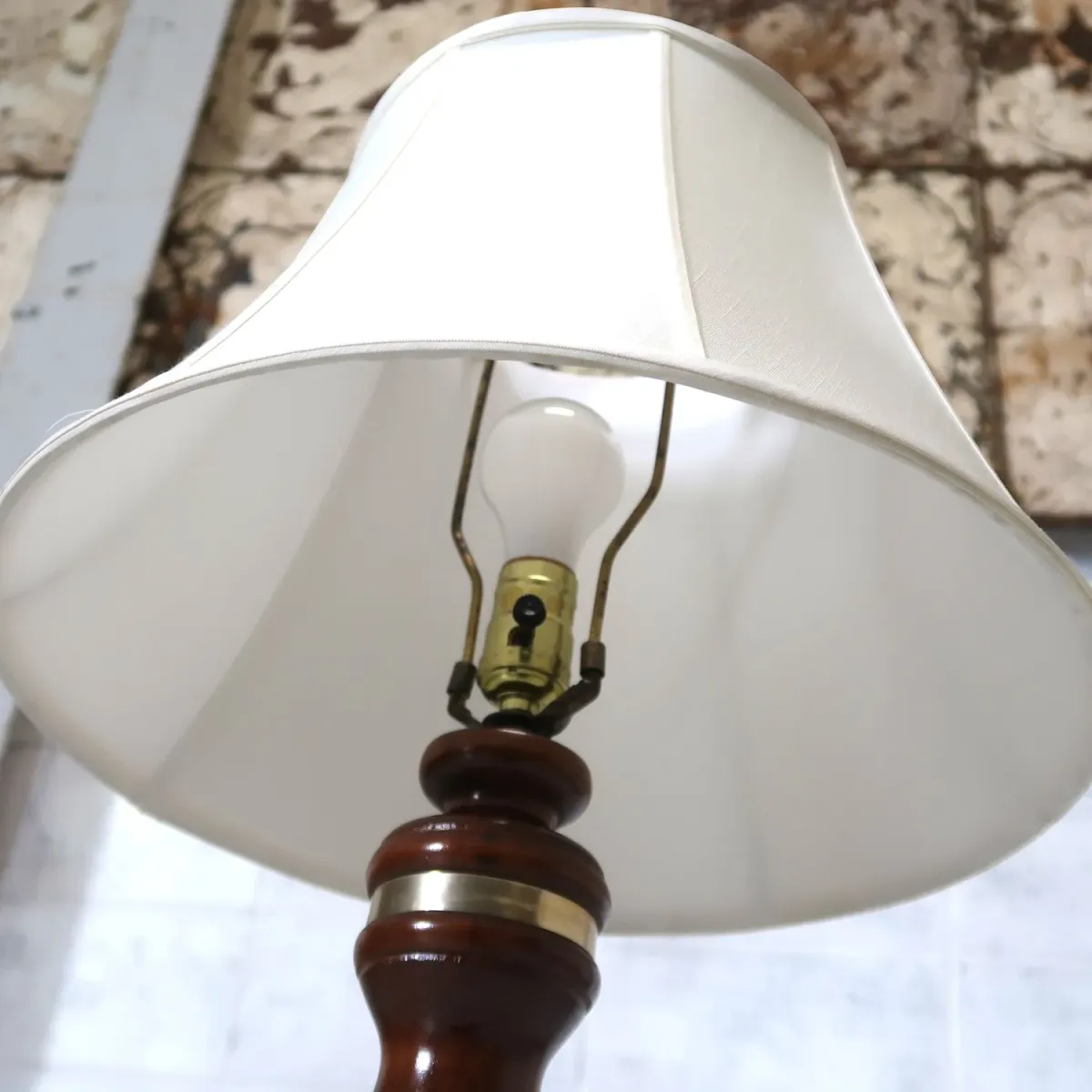 アンティーク モダンデザイン テーブルランプ