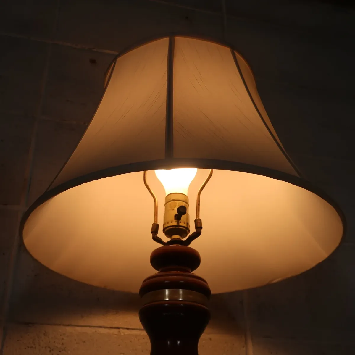 アンティーク モダンデザイン テーブルランプ