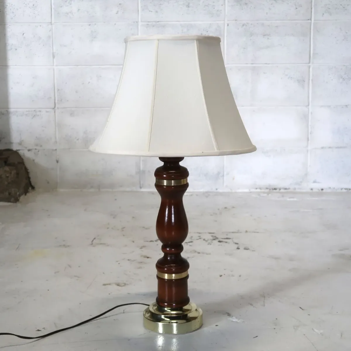 アンティーク モダンデザイン テーブルランプ