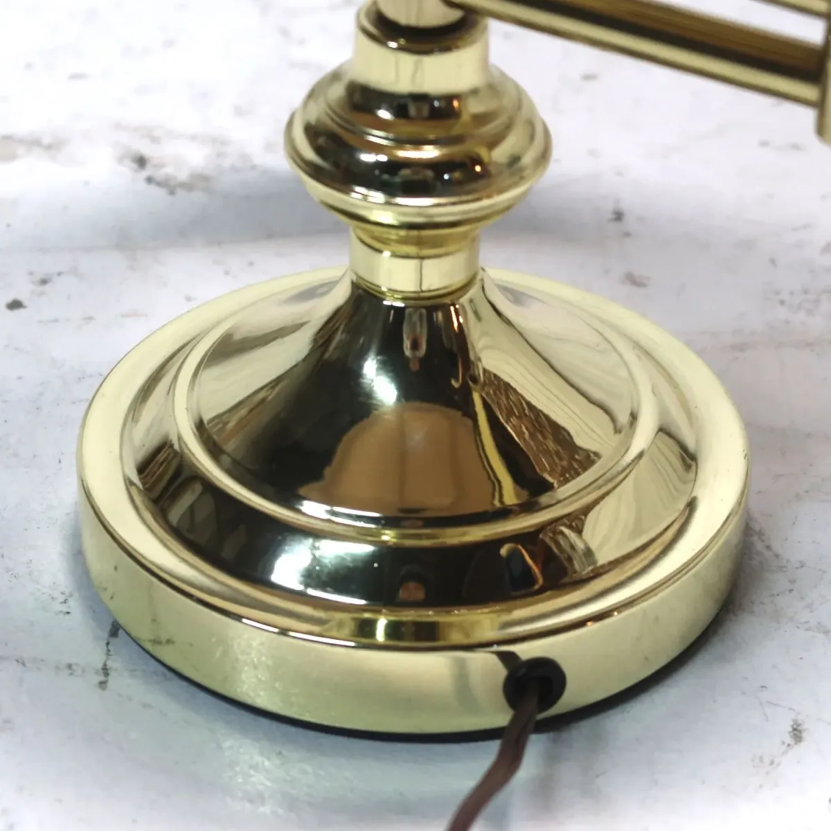 ゴールドメタル テーブルランプ