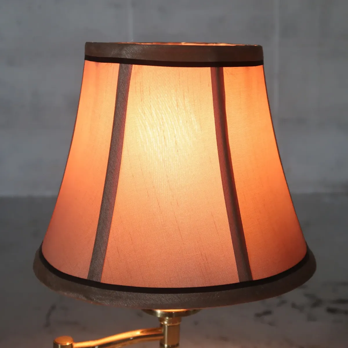 ゴールドメタル テーブルランプ