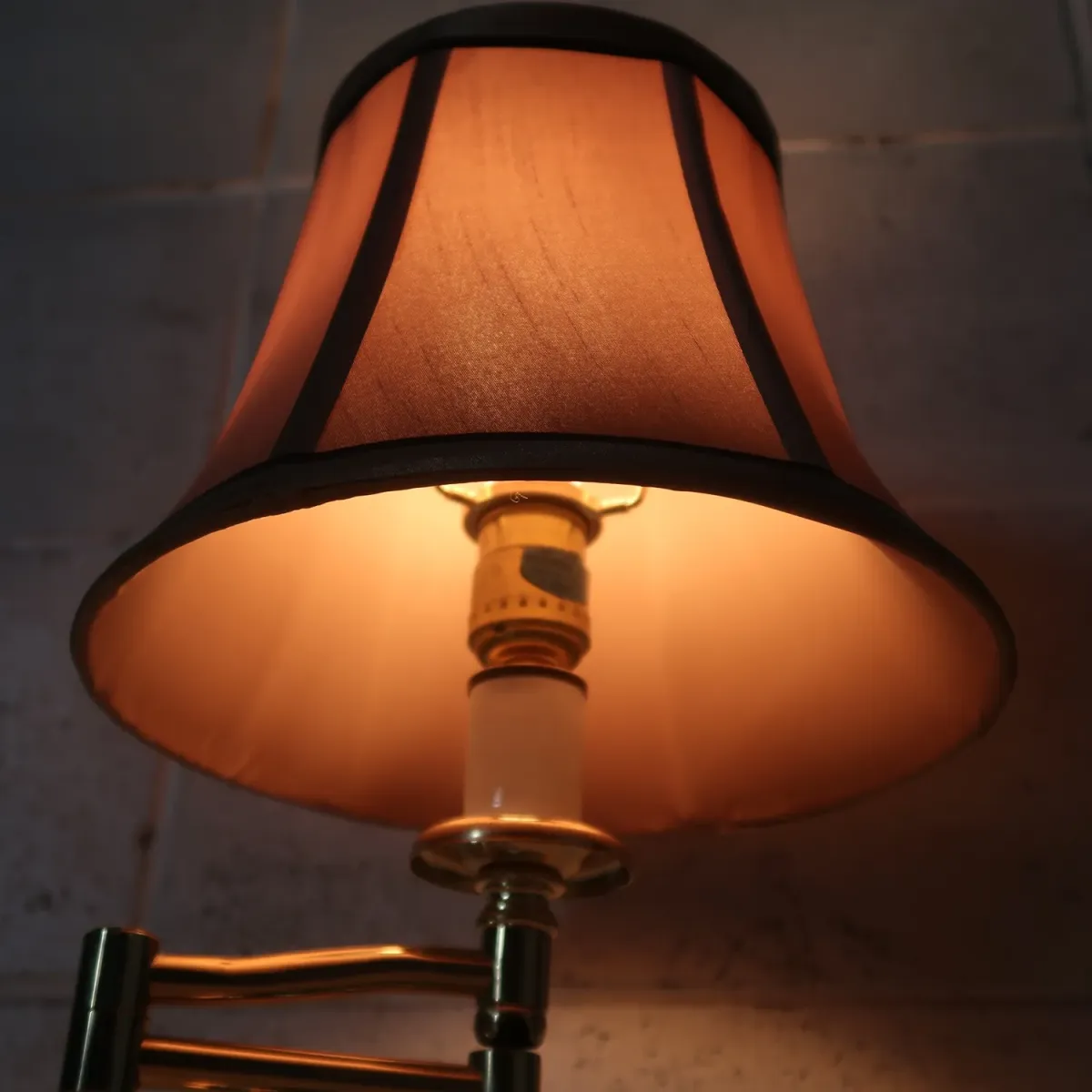 ゴールドメタル テーブルランプ