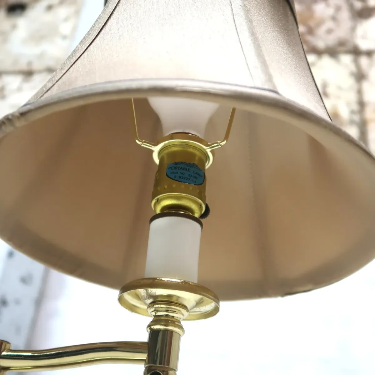 ゴールドメタル テーブルランプ