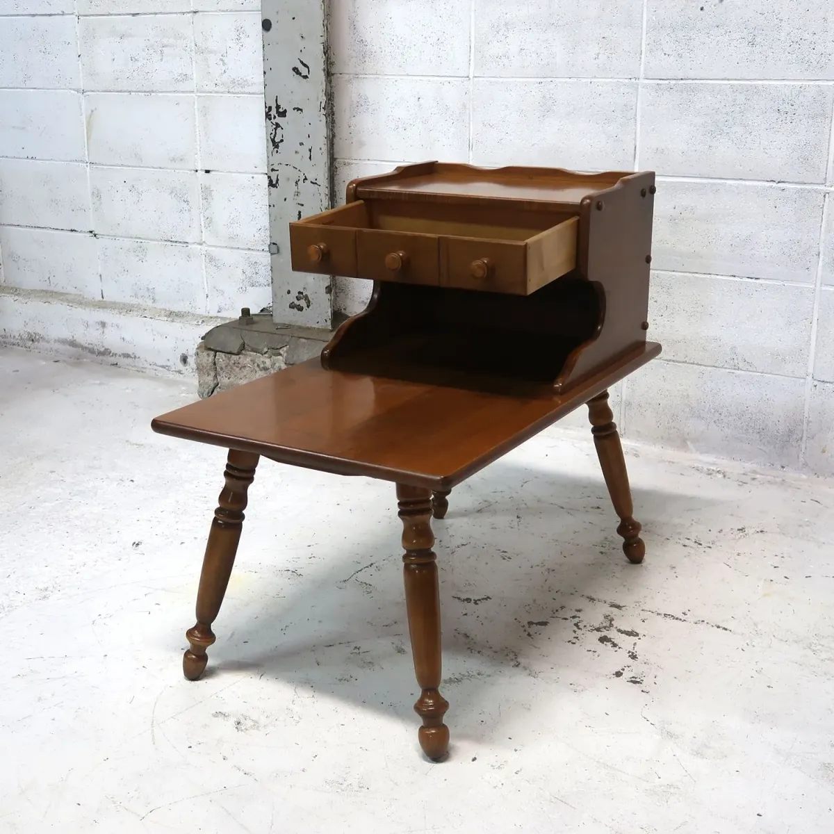 Baumritter アンティーク ステップエンドテーブル