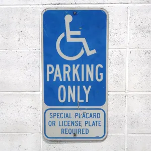 PARKING ONLY ロードサイン