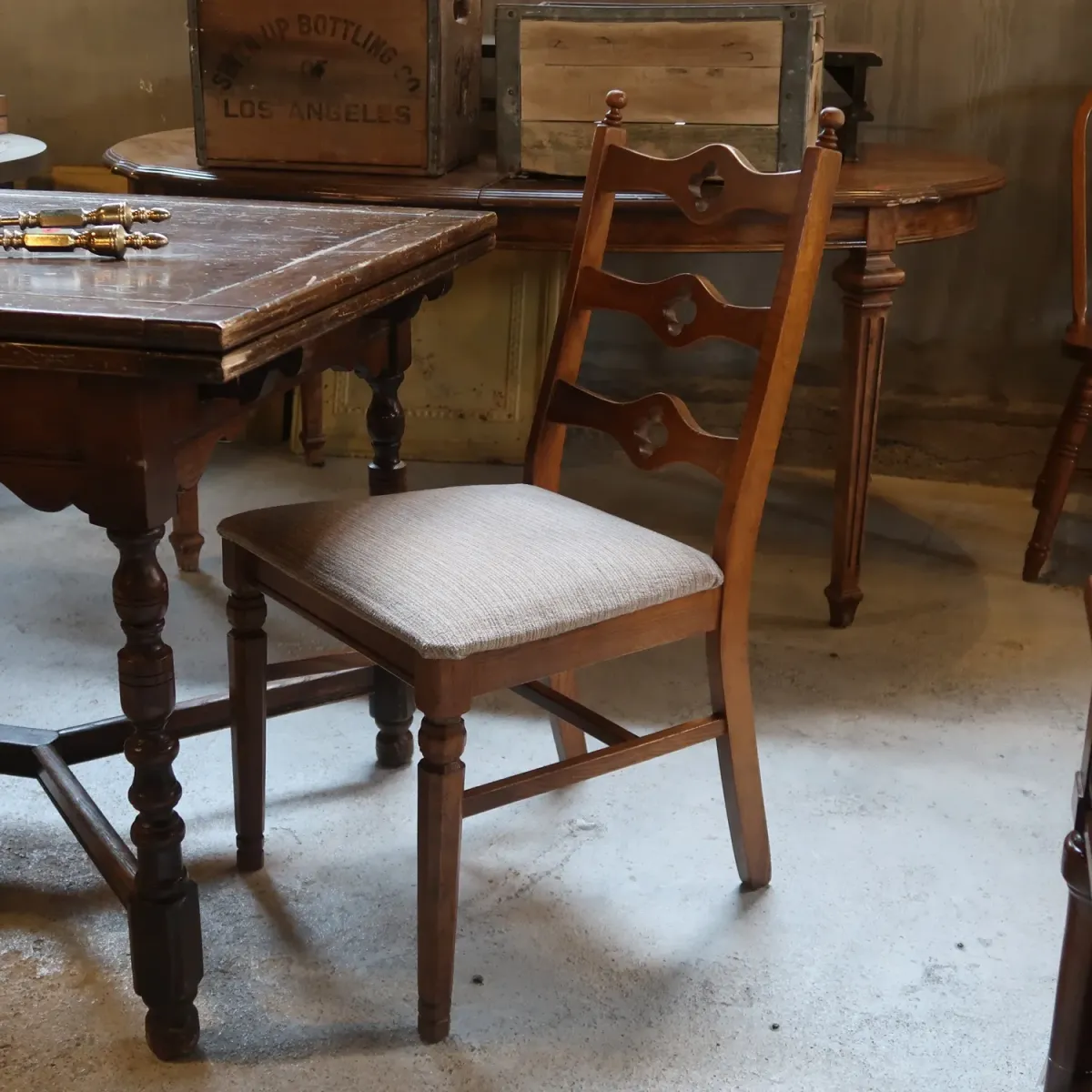 LIBERTY CHAIR COMPANY, INC. アンティーク ウッドチェア