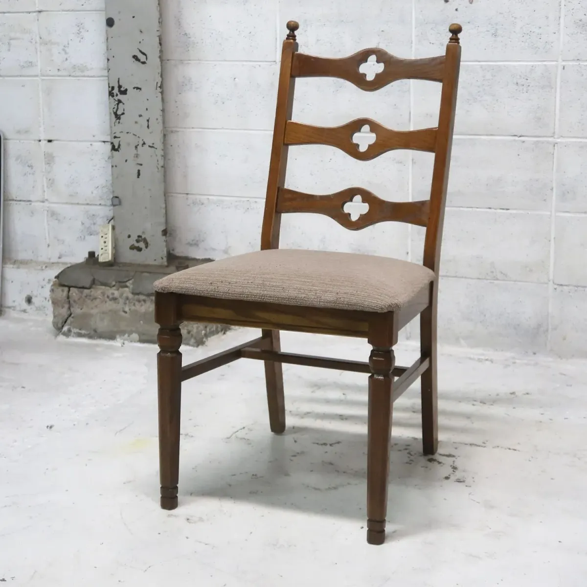 LIBERTY CHAIR COMPANY, INC. アンティーク ウッドチェア