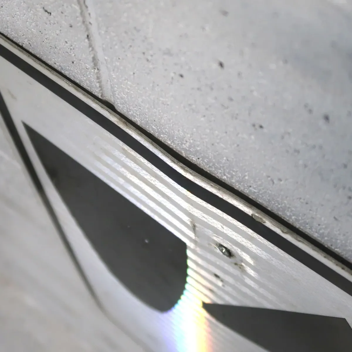 KEEP RIGHT ロードサイン