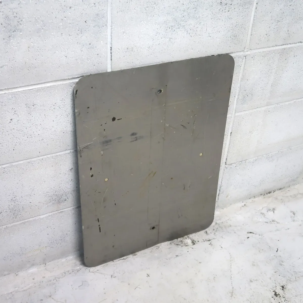 KEEP RIGHT ロードサイン