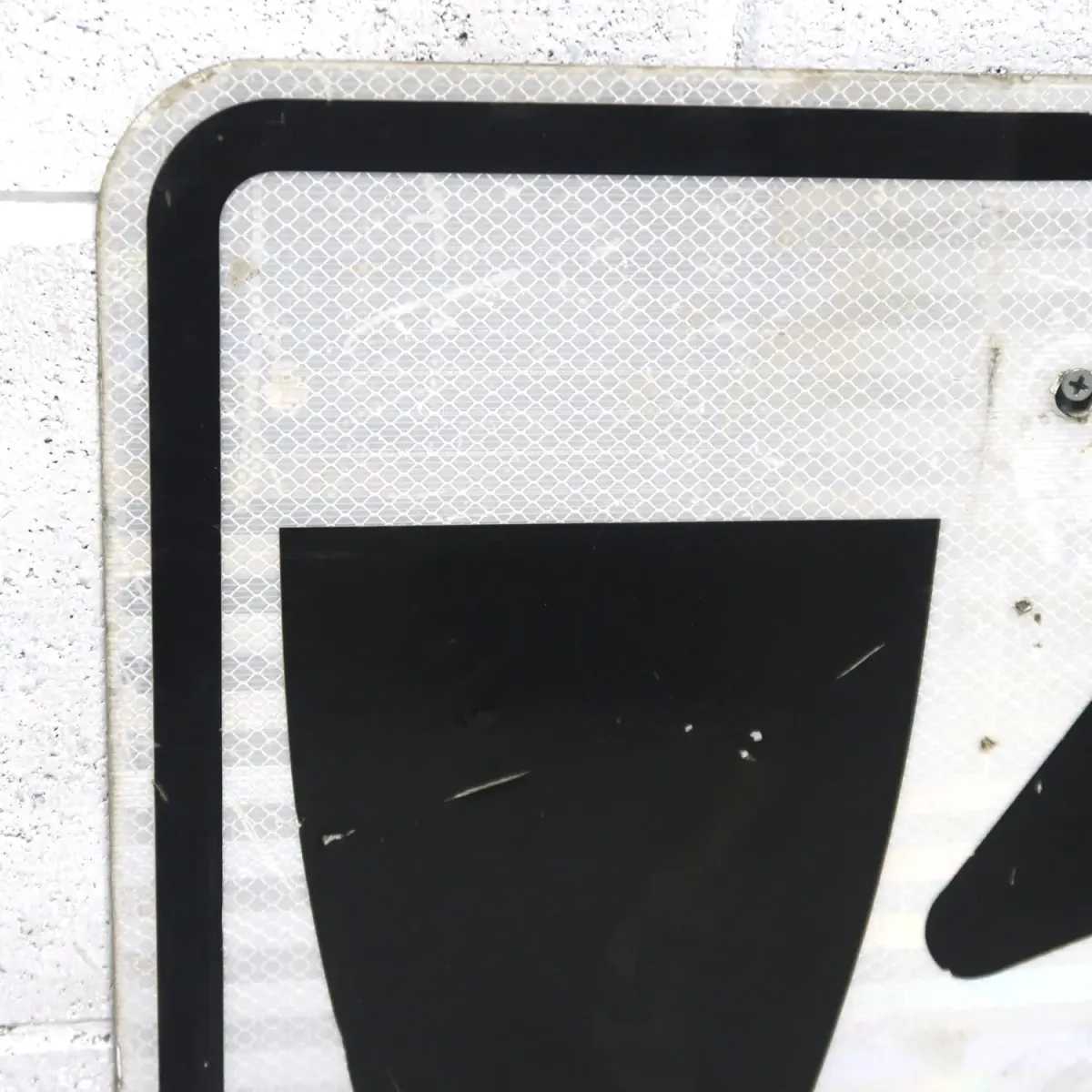 KEEP RIGHT ロードサイン