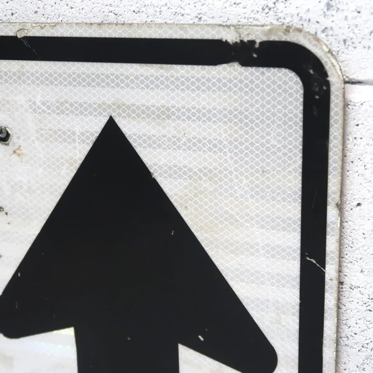 KEEP RIGHT ロードサイン