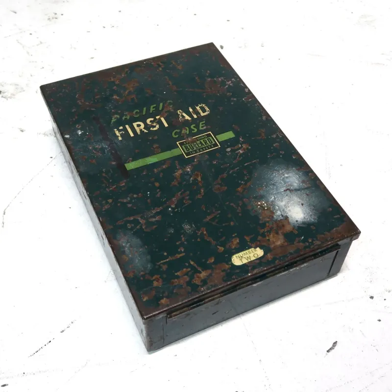 BULLARD ビンテージ FIRST AID メタルボックス ミリタリー