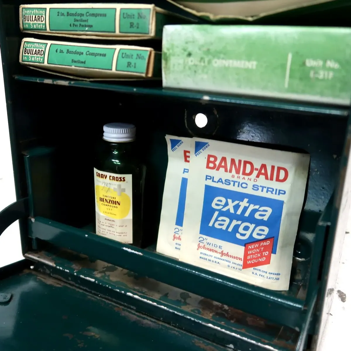 BULLARD ビンテージ FIRST AID メタルボックス ミリタリー