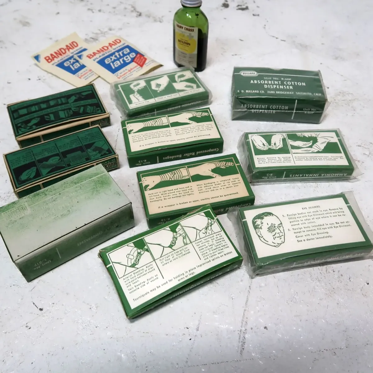 BULLARD ビンテージ FIRST AID メタルボックス ミリタリー