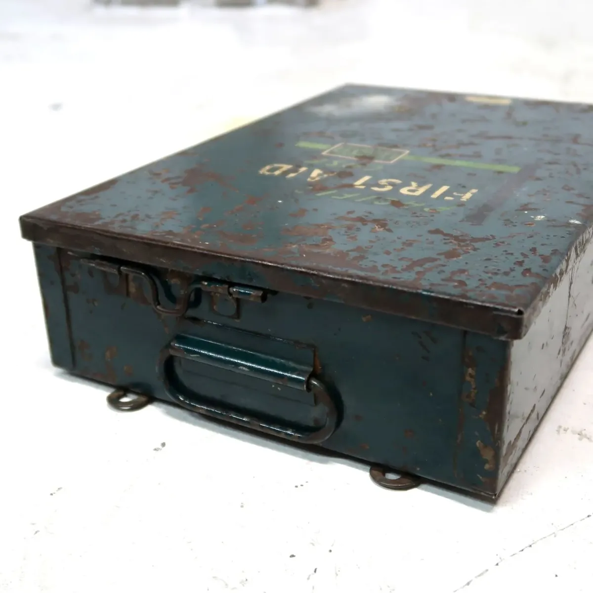 BULLARD ビンテージ FIRST AID メタルボックス ミリタリー