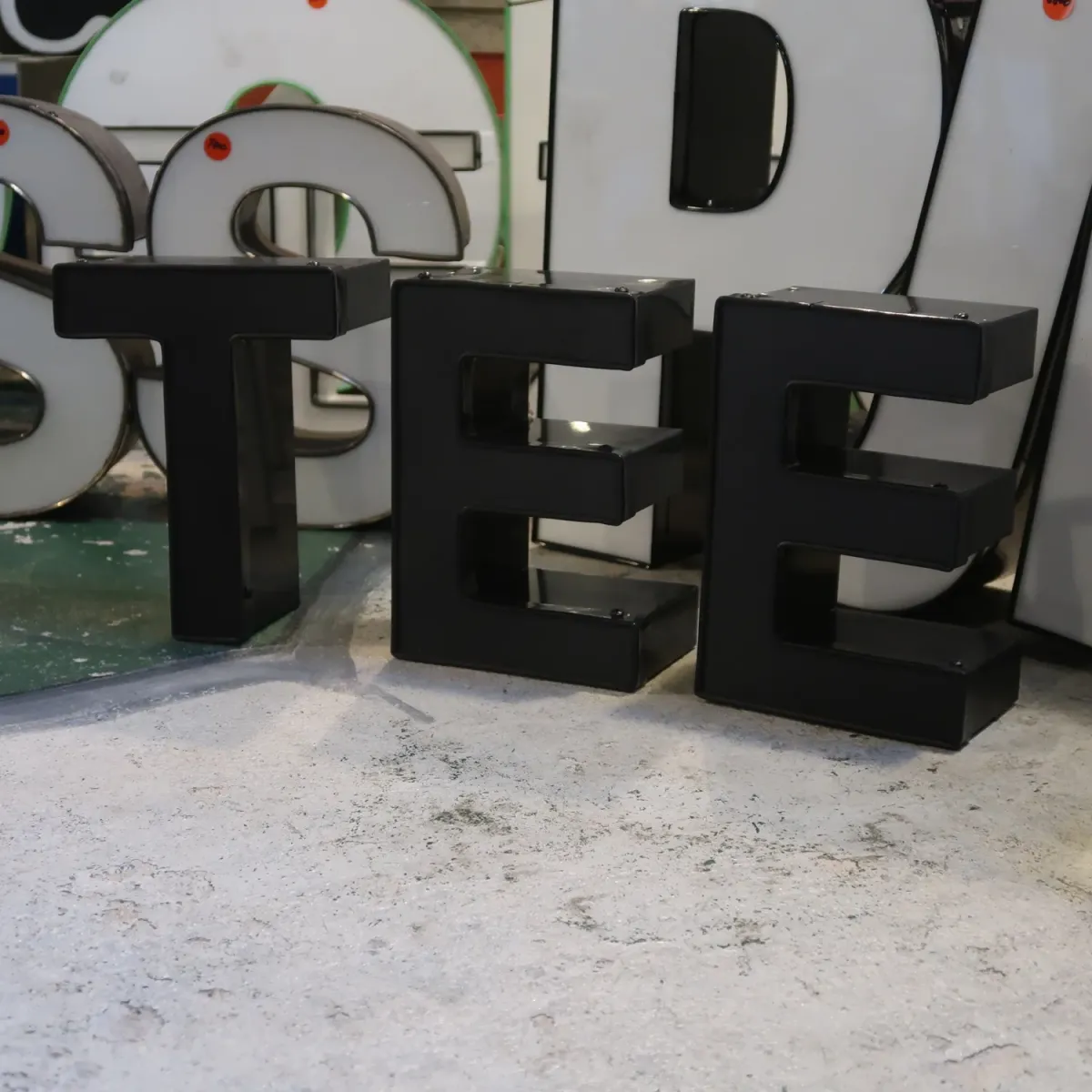 ビンテージ レターサイン ミニサイズ T