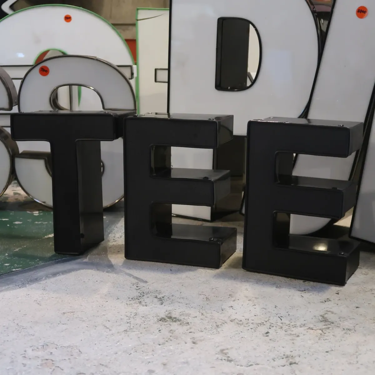 ビンテージ レターサイン ミニサイズ E