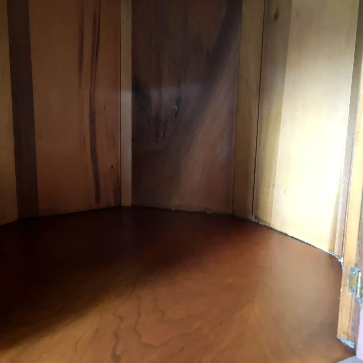 BASSETT FURNITURE アンティーク ラウンドサイドテーブル