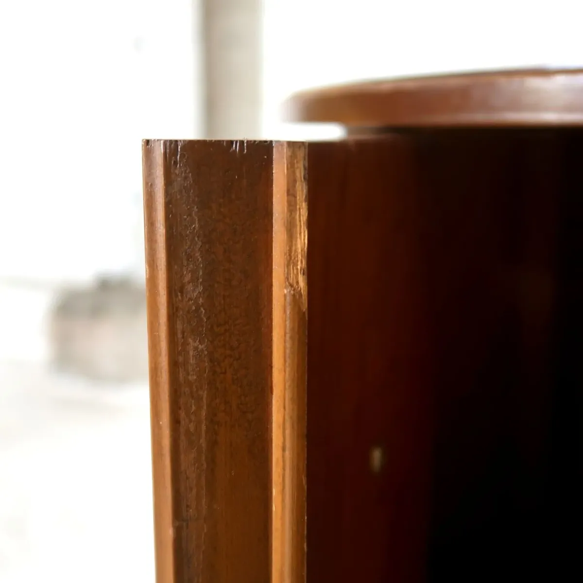 BASSETT FURNITURE アンティーク ラウンドサイドテーブル