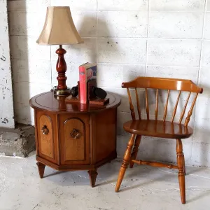 BASSETT FURNITURE アンティーク ラウンドサイドテーブル