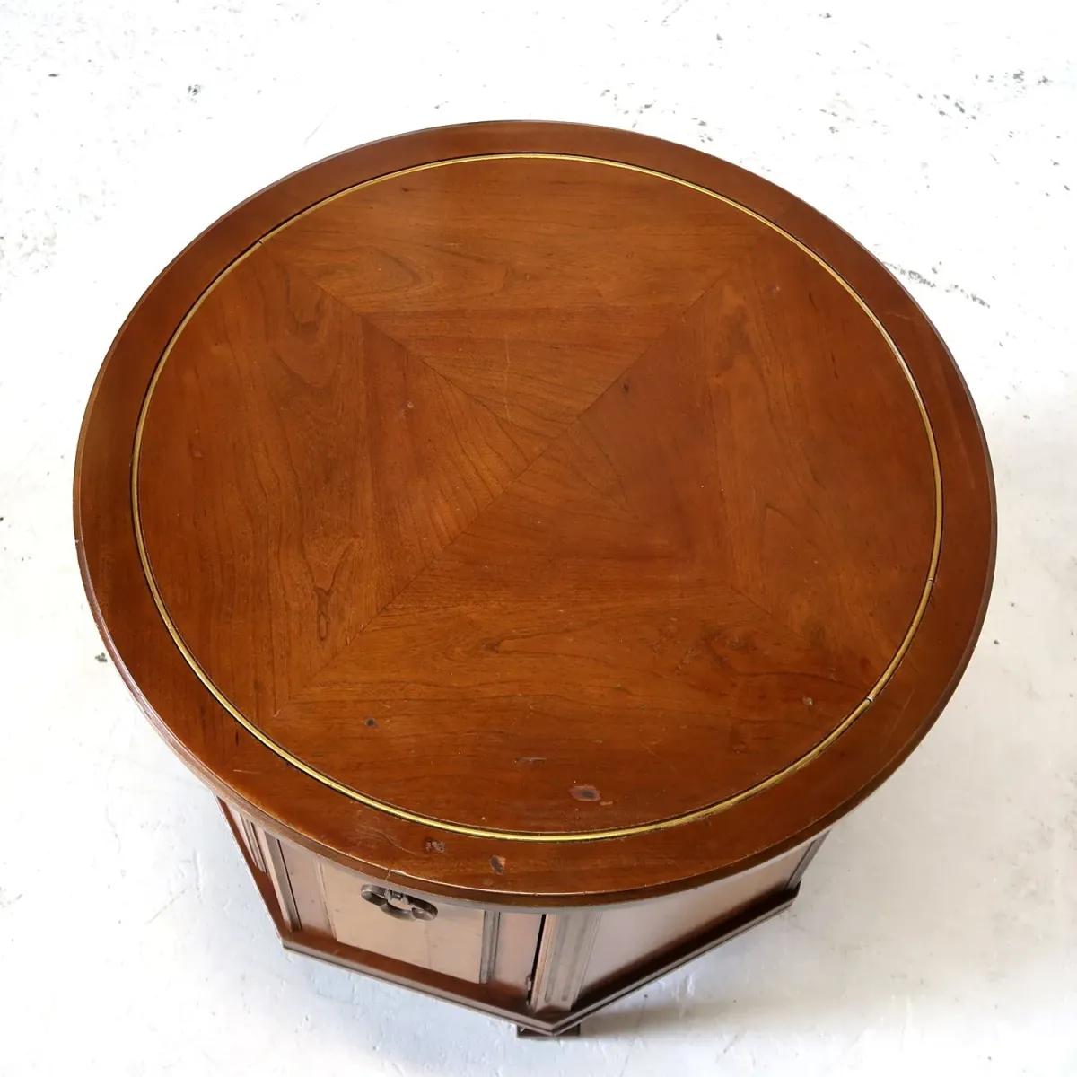 BASSETT FURNITURE アンティーク ラウンドサイドテーブル