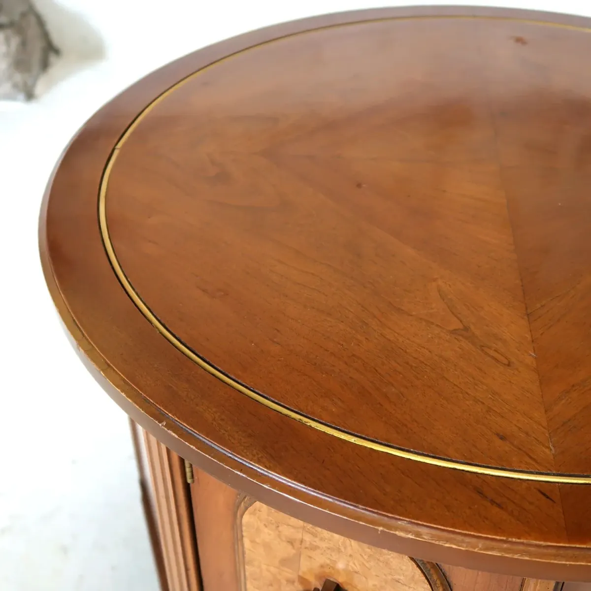 BASSETT FURNITURE アンティーク ラウンドサイドテーブル