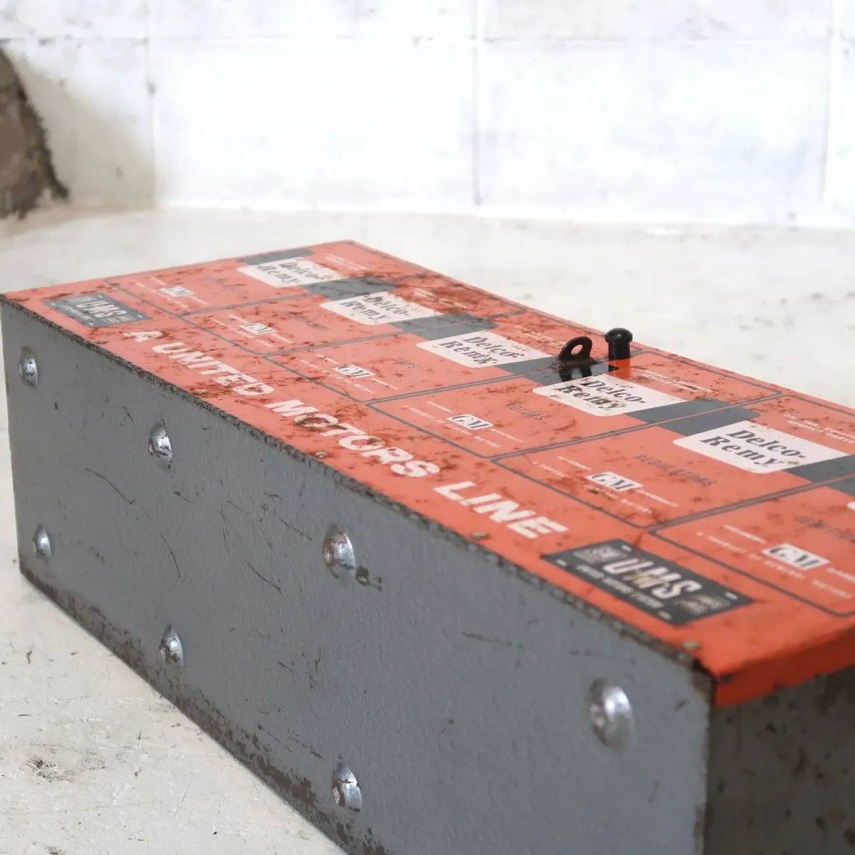 50's～ Delco-Remy ビンテージ パーツキャビネット