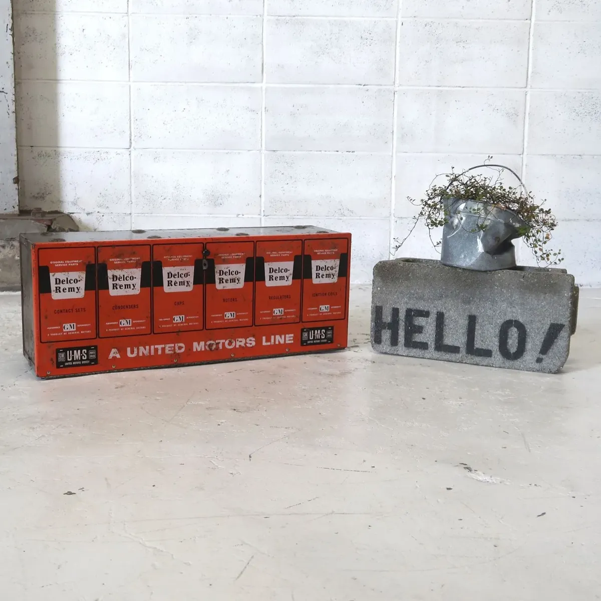 50's～ Delco-Remy ビンテージ パーツキャビネット