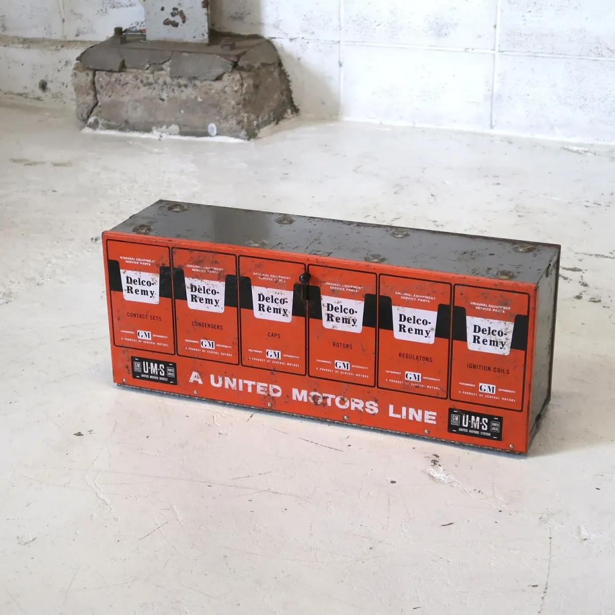 50's～ Delco-Remy ビンテージ パーツキャビネット