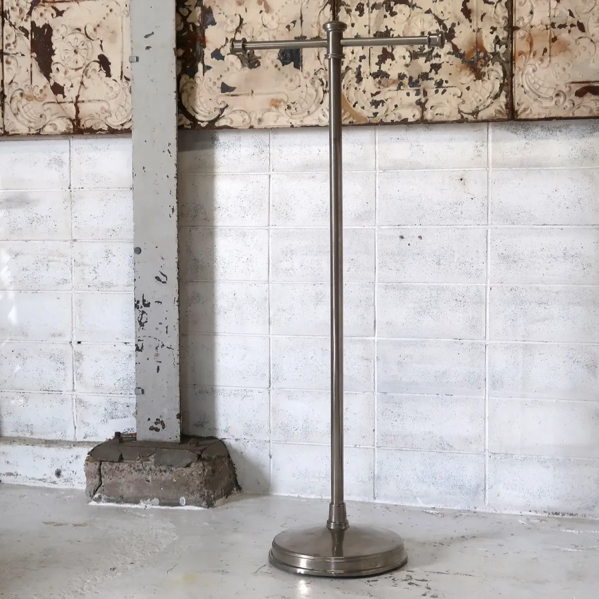 ビンテージ メタル T字ハンガーラック