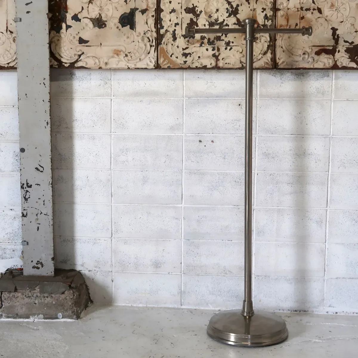 ビンテージ メタル T字ハンガーラック