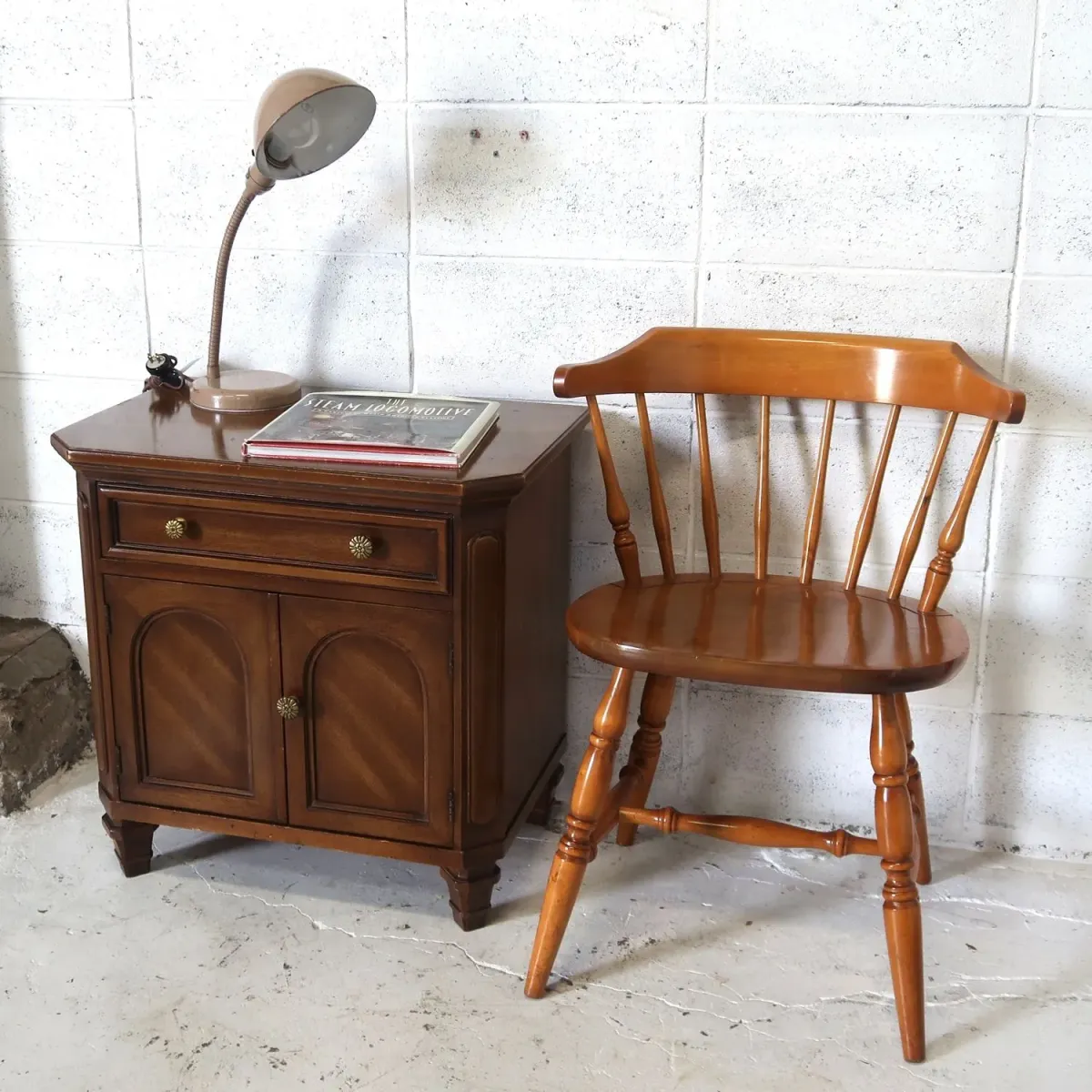 DREXEL アンティーク ナイトスタンド