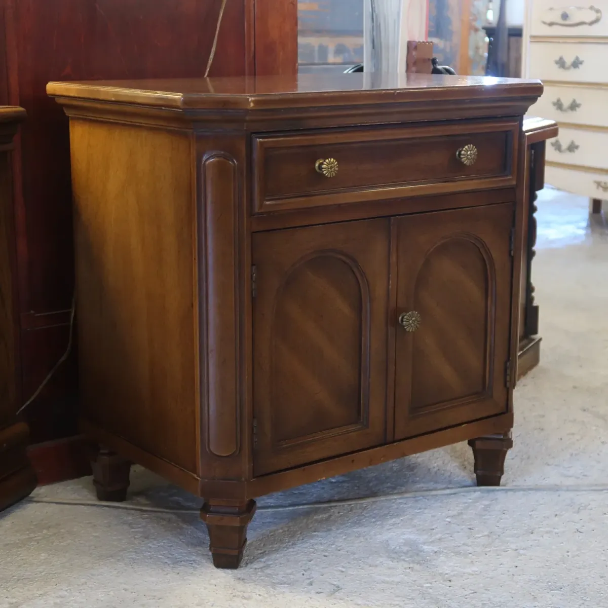 DREXEL アンティーク ナイトスタンド