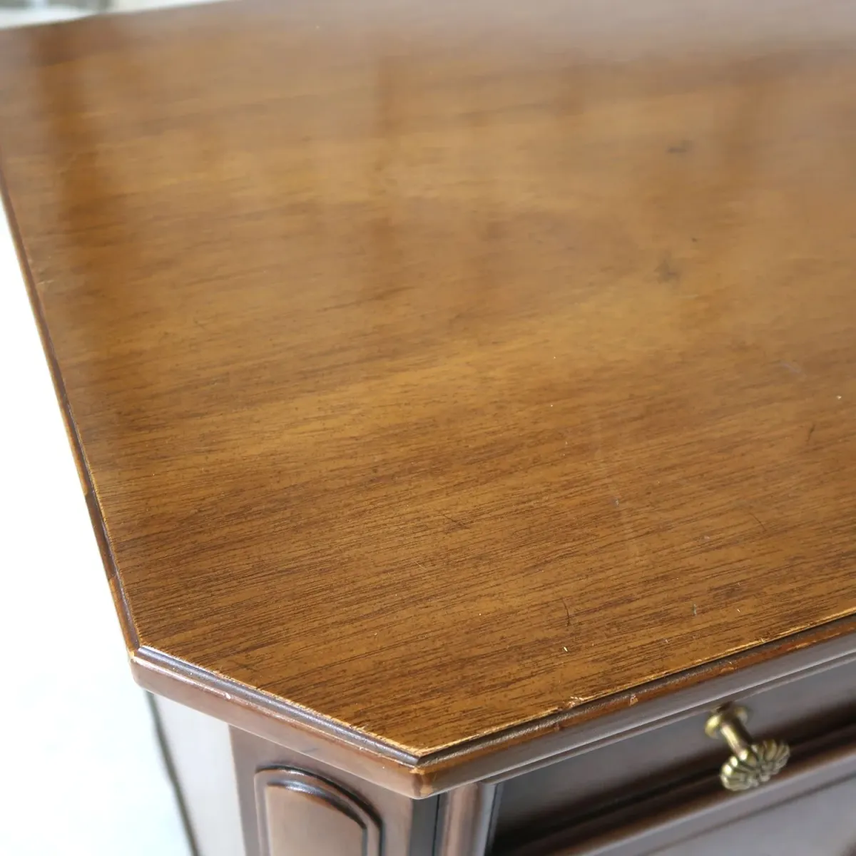 DREXEL アンティーク ナイトスタンド