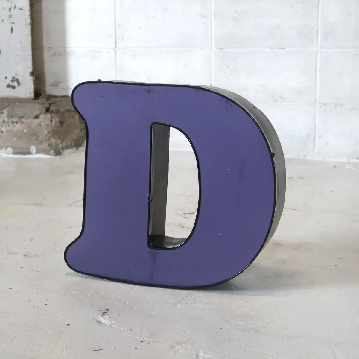 ビンテージ レターサイン D