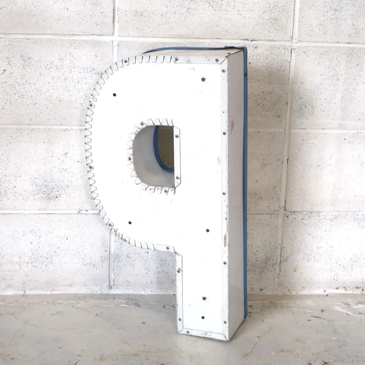 ビンテージ レターサイン P