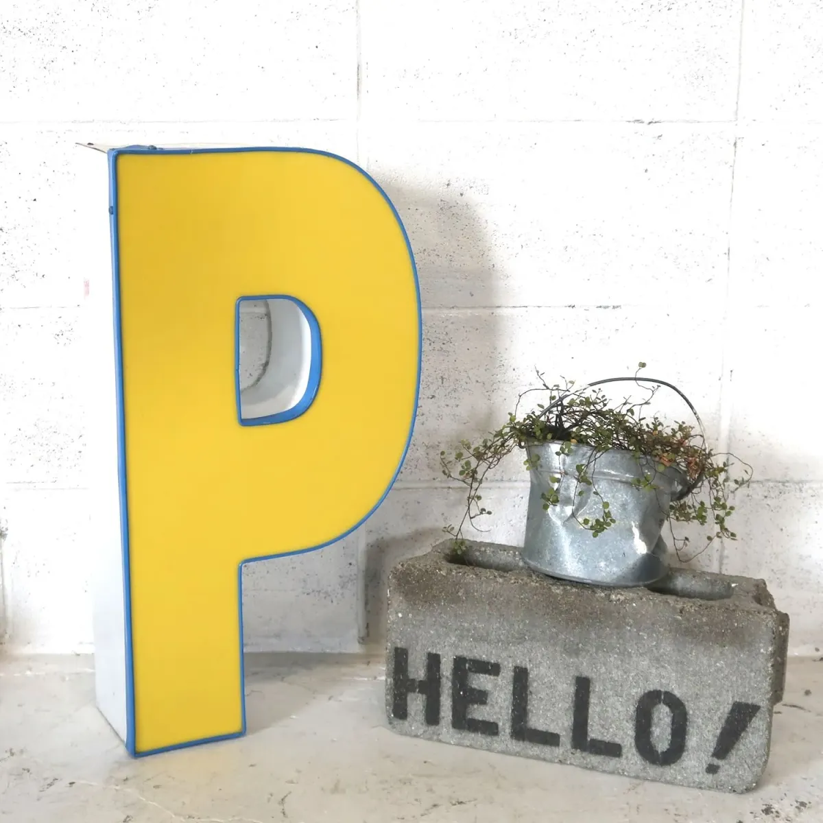 ビンテージ レターサイン P