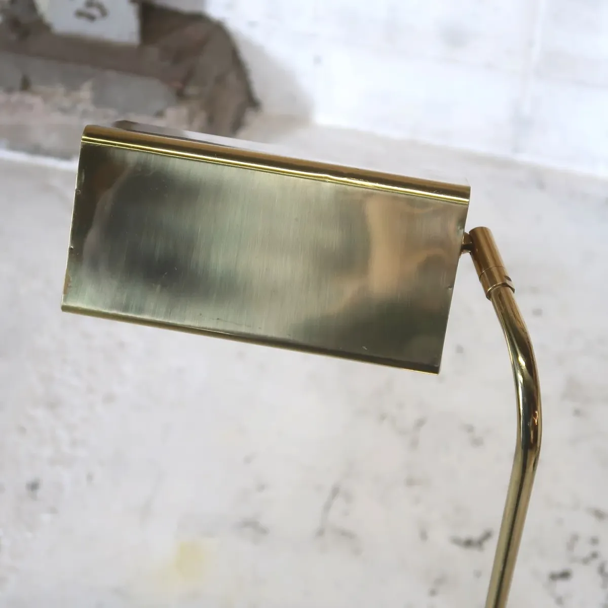 アンティーク ゴールドメタル フロアランプ