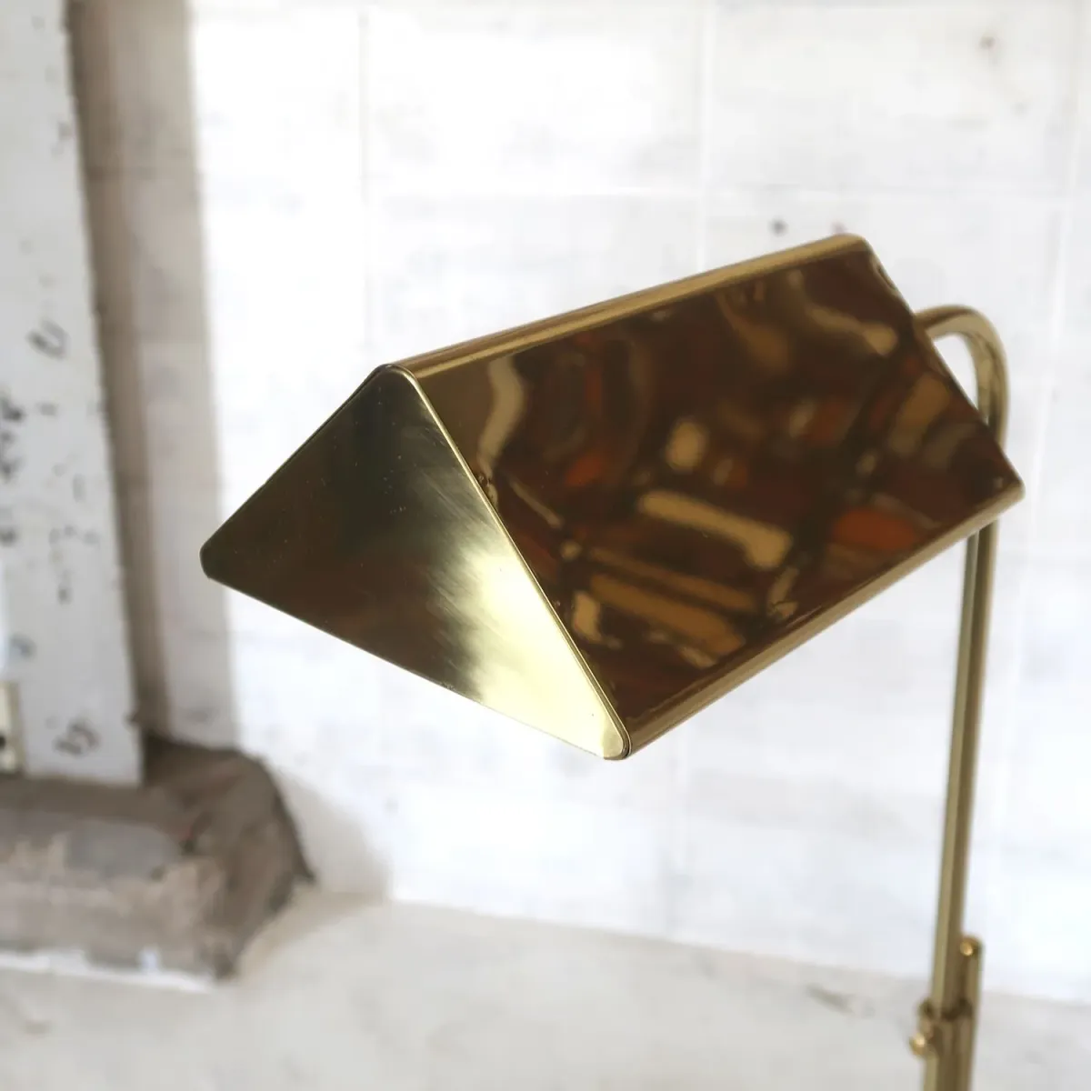 アンティーク ゴールドメタル フロアランプ