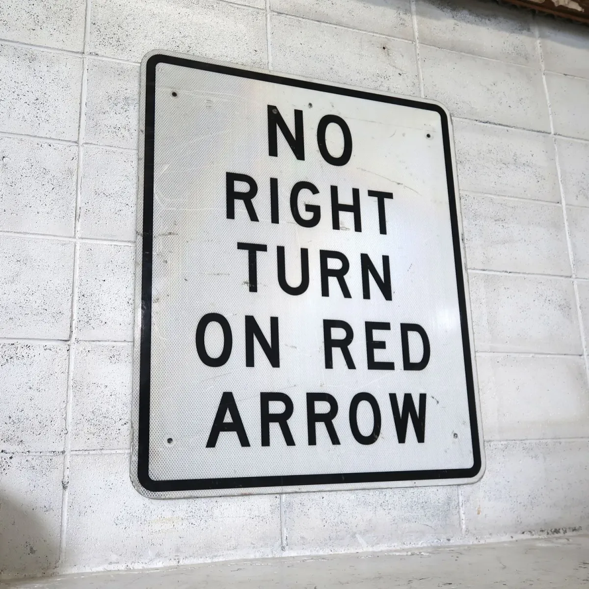 NO RIGHT TURN 大型ロードサイン