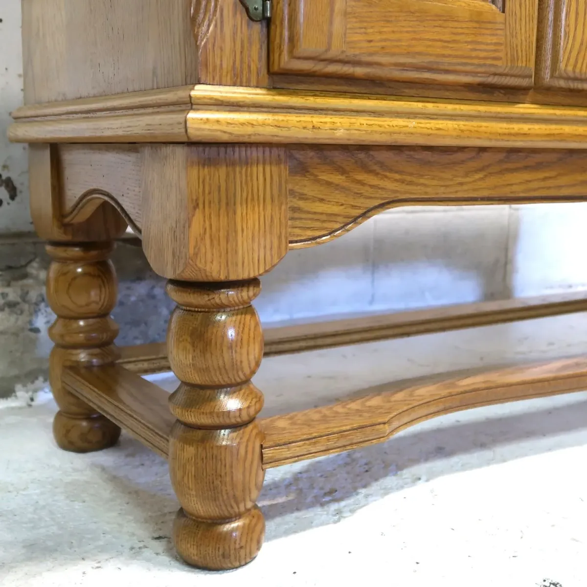 Virginia House アンティーク サイドボード オーク