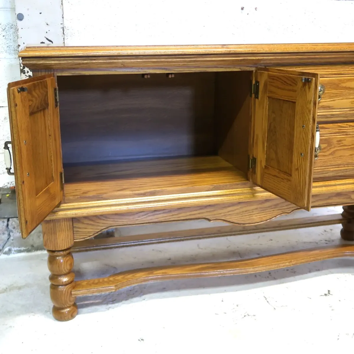 Virginia House アンティーク サイドボード オーク