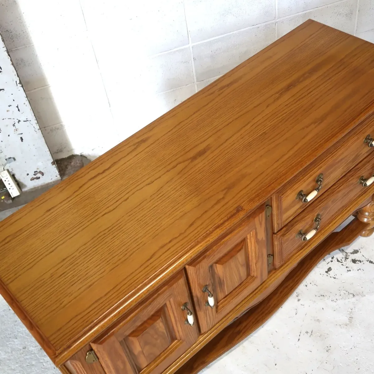 Virginia House アンティーク サイドボード オーク