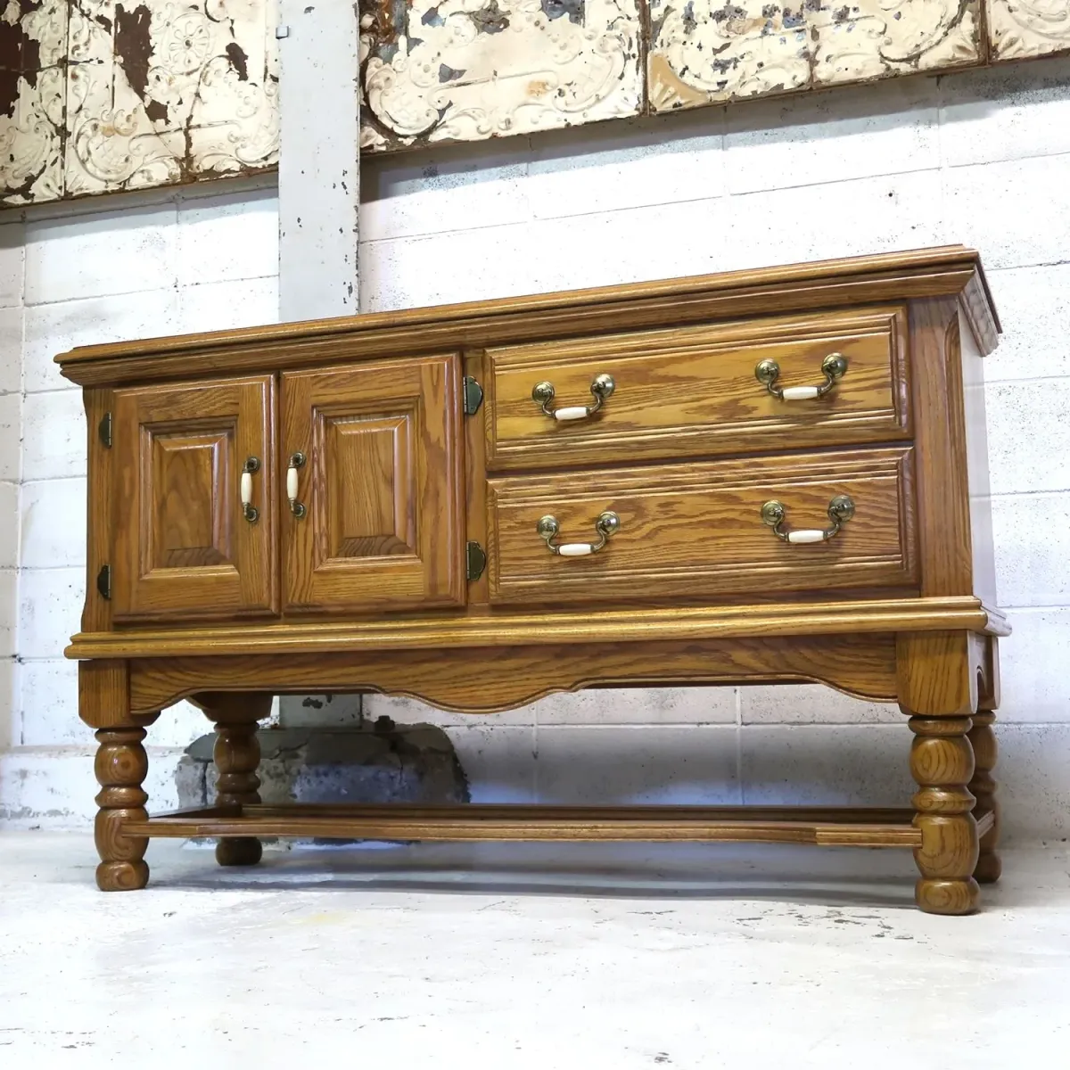 Virginia House アンティーク サイドボード オーク