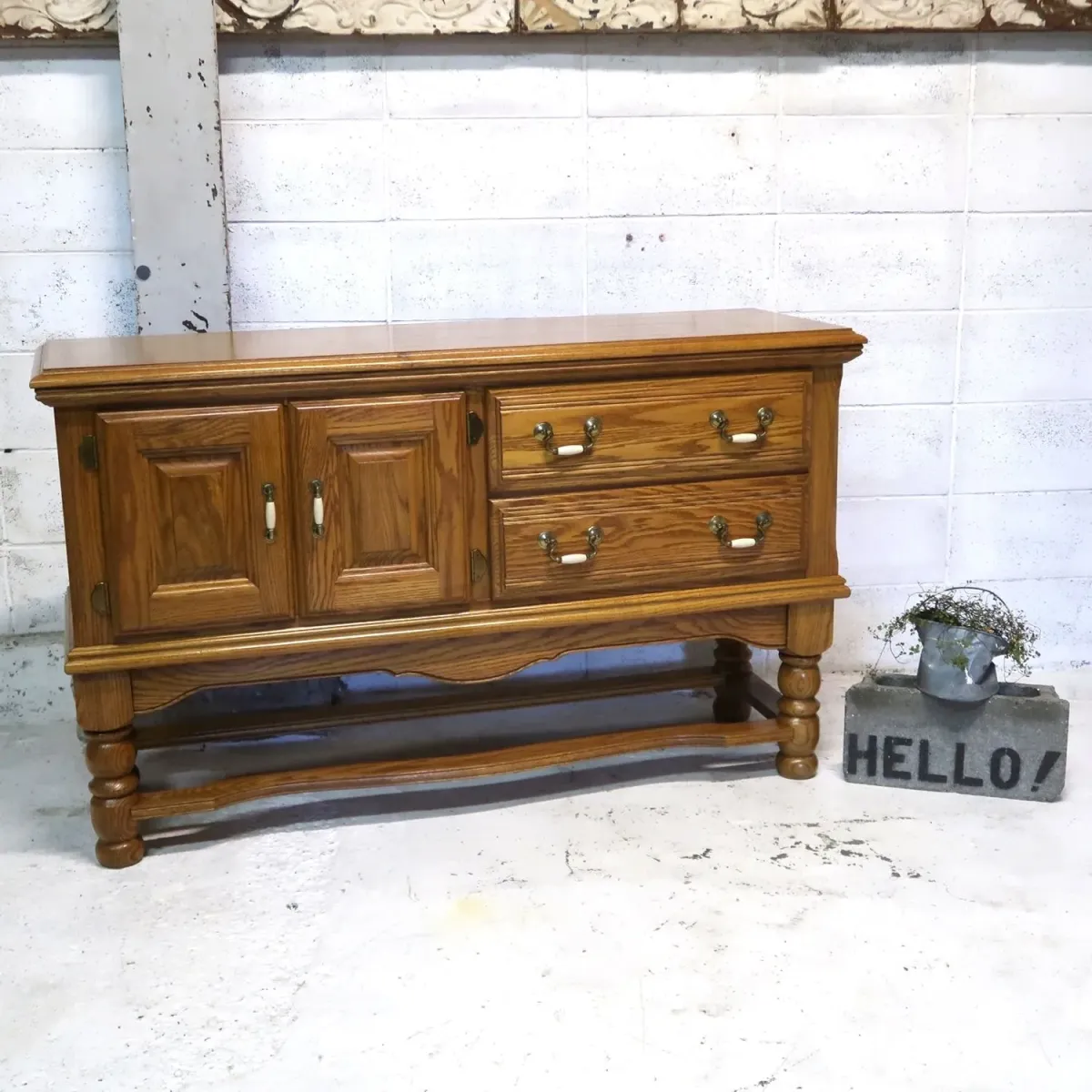 Virginia House アンティーク サイドボード オーク